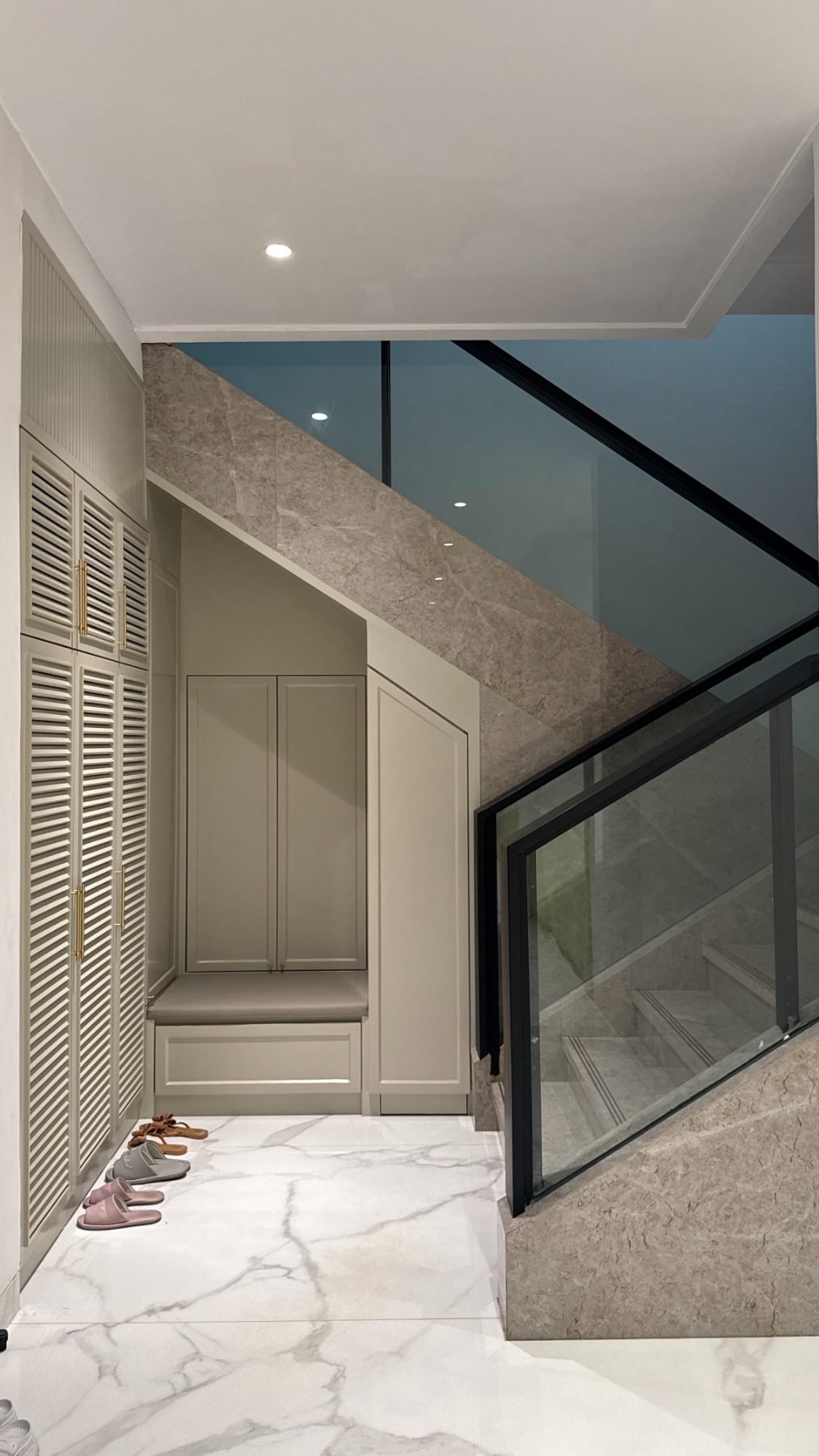Interior cladding package